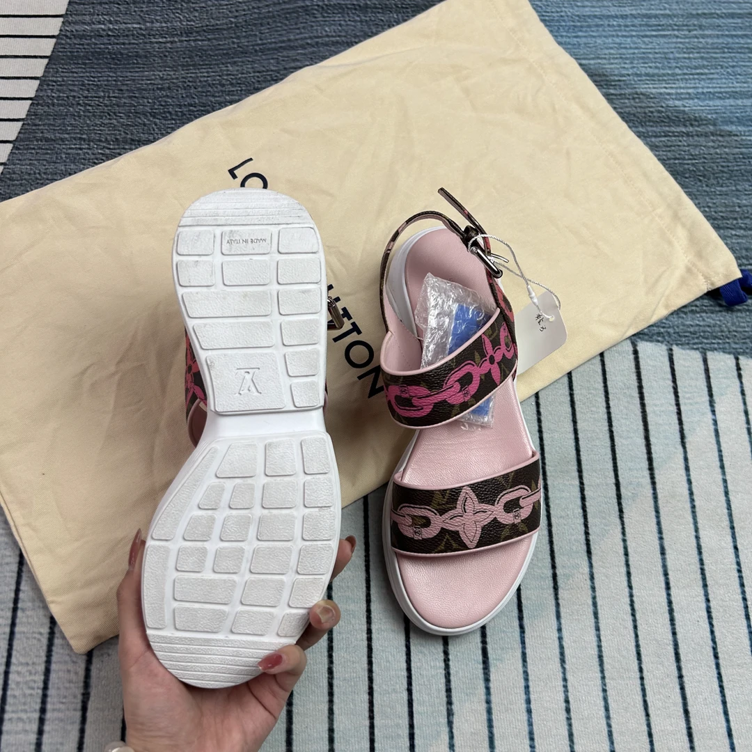 99新 LouisVuitton/路易威登 路易威登粉色老花凉鞋三七码