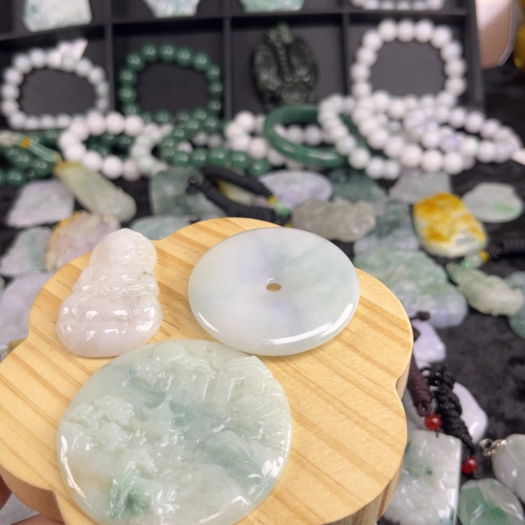 翡翠未镶嵌吊坠(不含链)三件套19