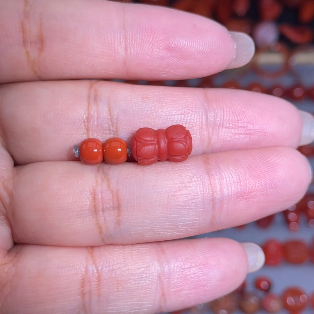 南红玛瑙配饰未镶嵌