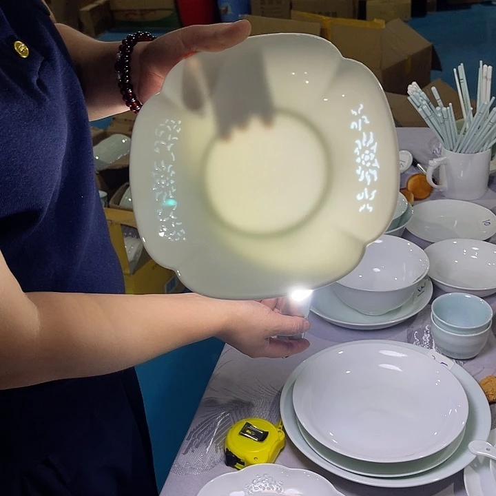 瓷片玉泥玲珑8.5英寸如意深盘两个，包邮