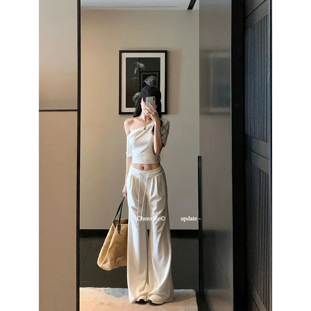 赴约极简女装修身斜肩短款T恤上衣宽松显瘦抽绳运动阔腿微喇裤