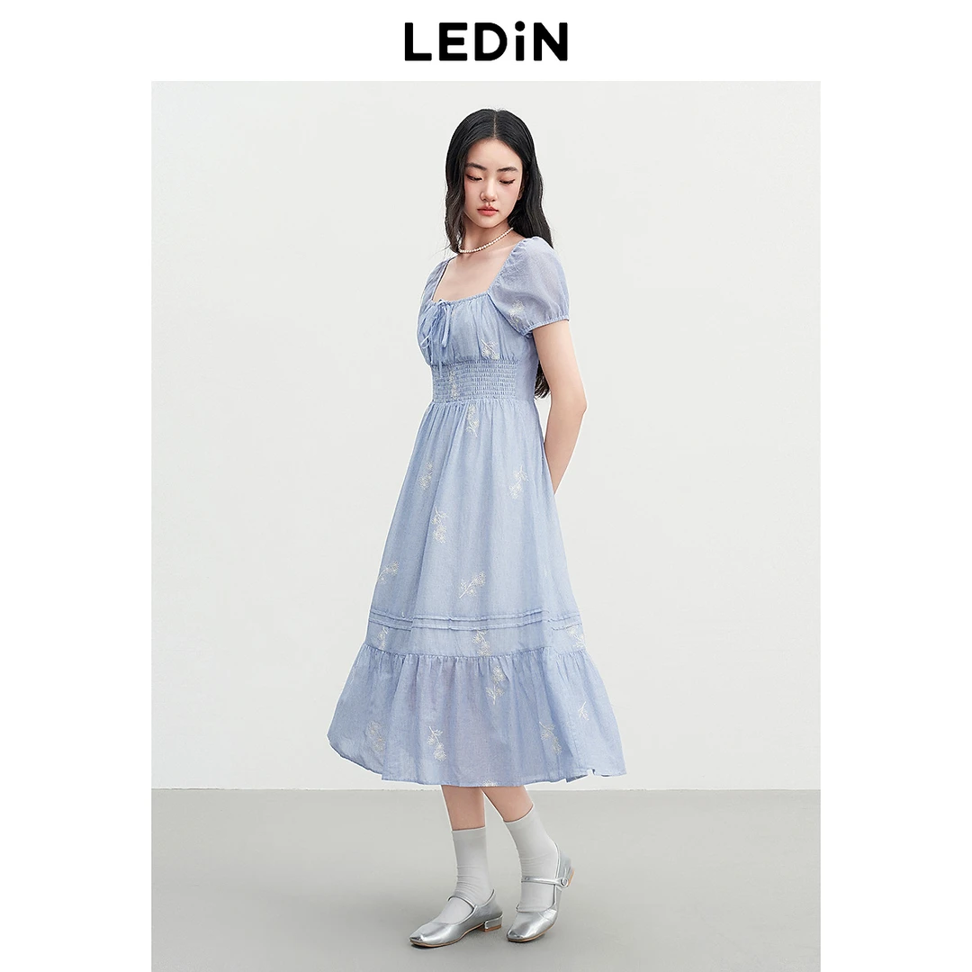【海洋系列】乐町小雏菊绣花长裙夏新款连衣裙设计泡泡袖方领裙