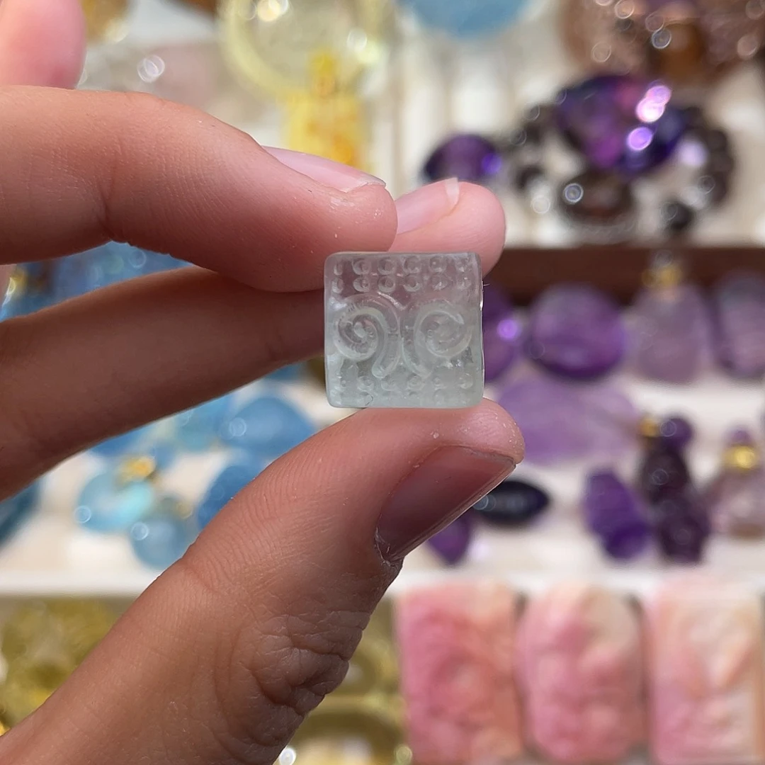 水晶颈饰未镶嵌缪****上天然水晶吊坠595