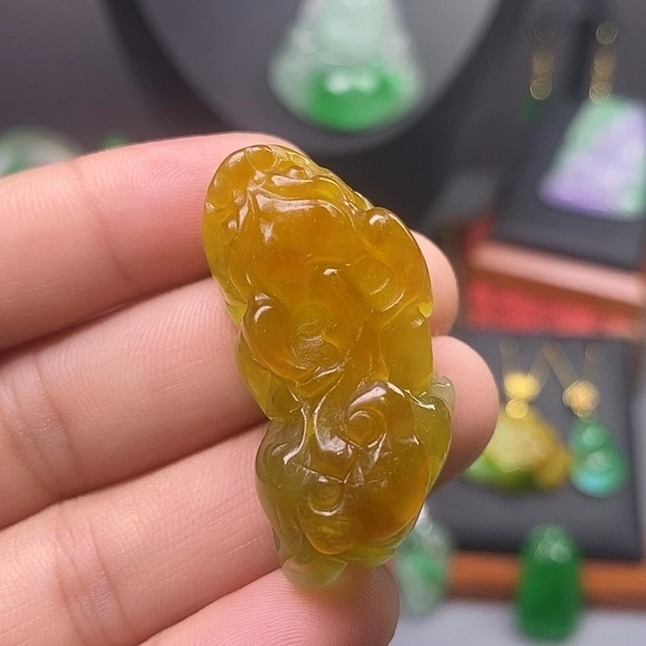 吊坠(赠链)未镶嵌翡翠