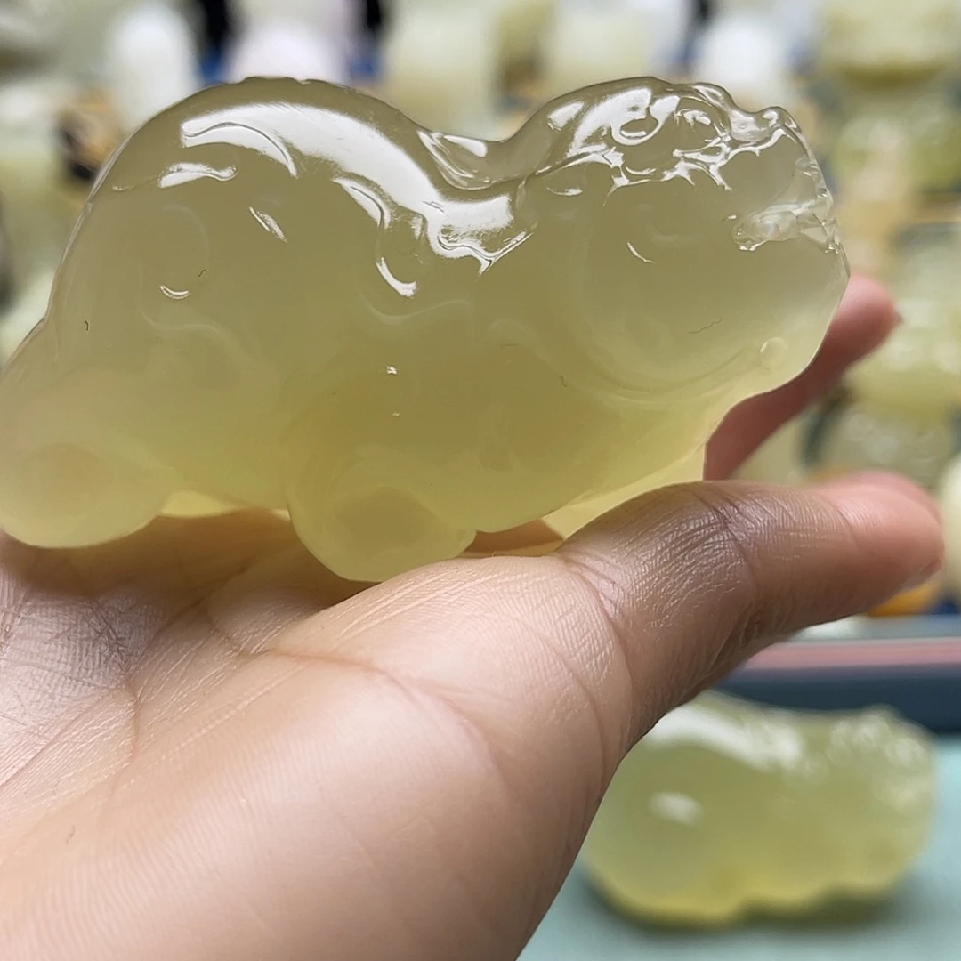 无***语玉天然桌面小摆件