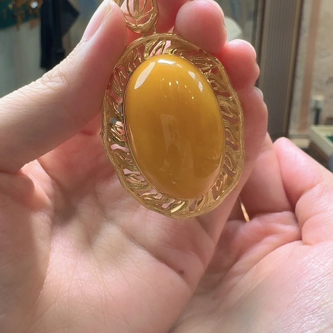 琥珀未镶嵌颈饰吊坠