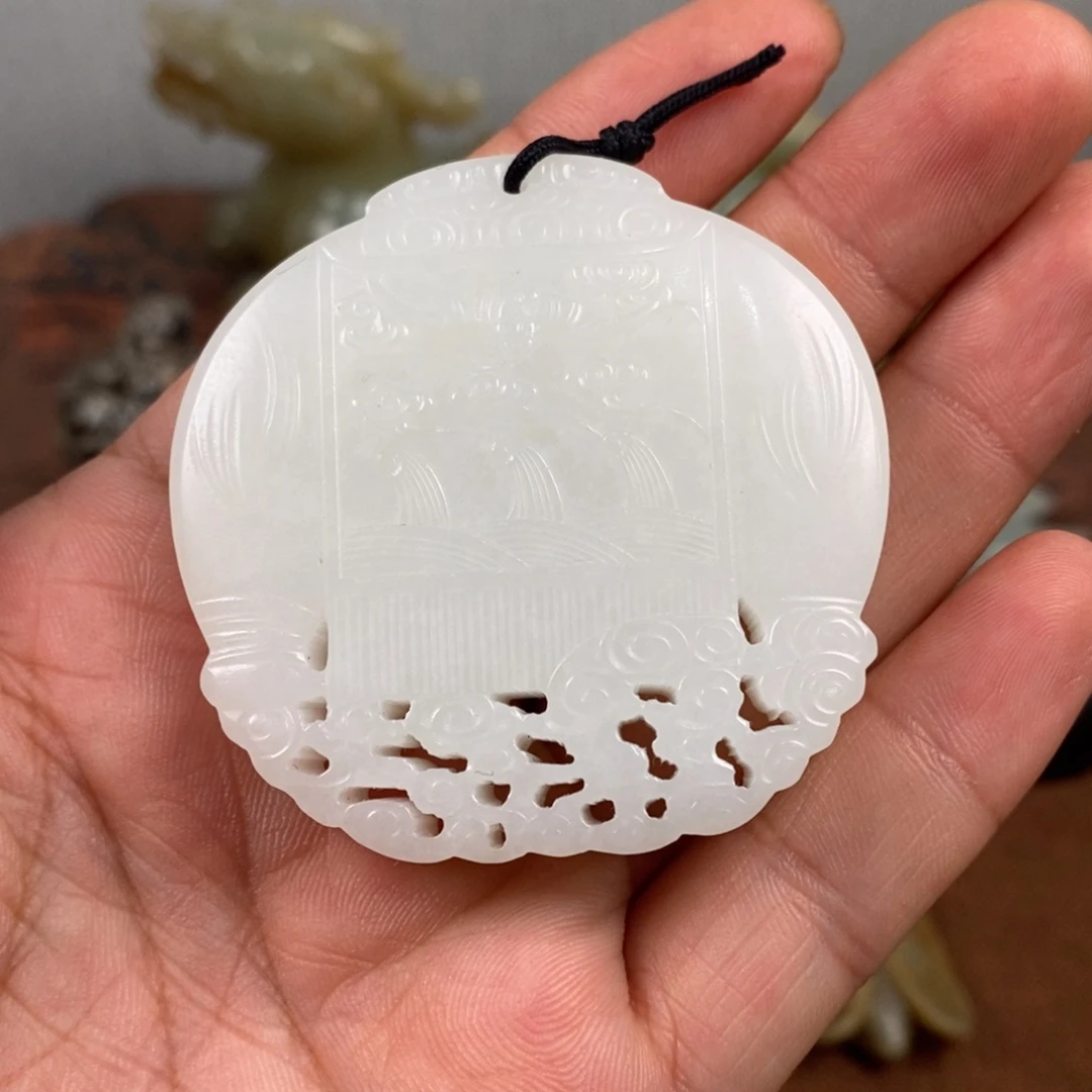 美***活非常精美的脖挂件