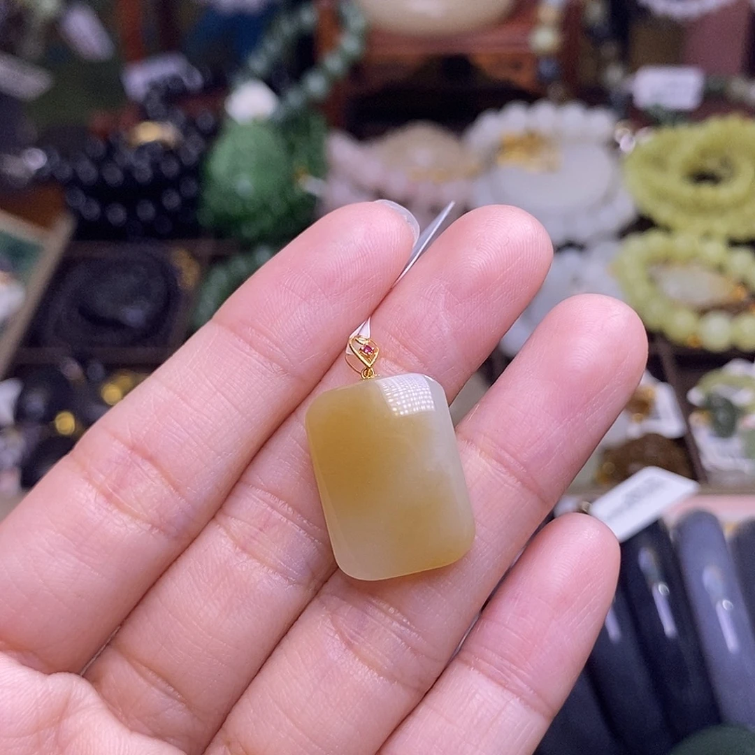 和田玉未镶嵌颈饰清货价吊坠18.K金