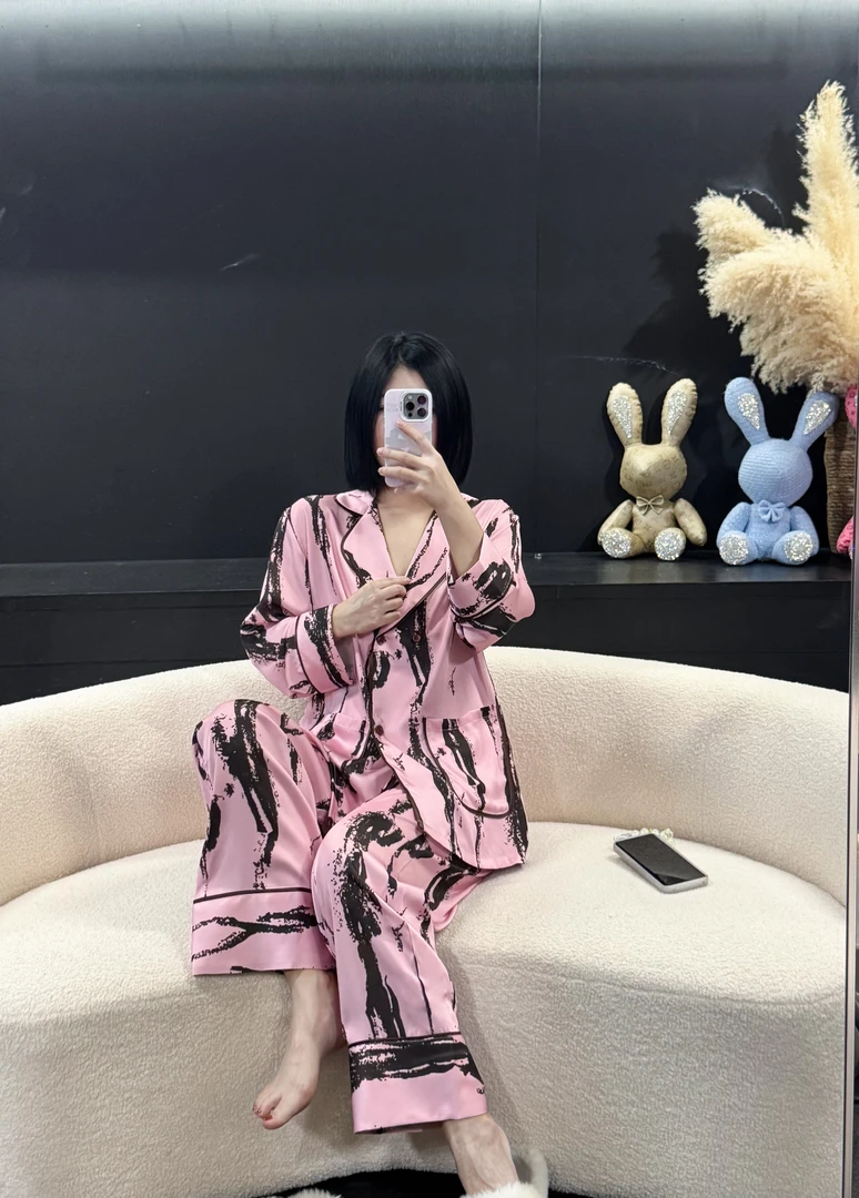 韩版春秋气质舒适款长袖设计师款休闲轻奢家居服套装女