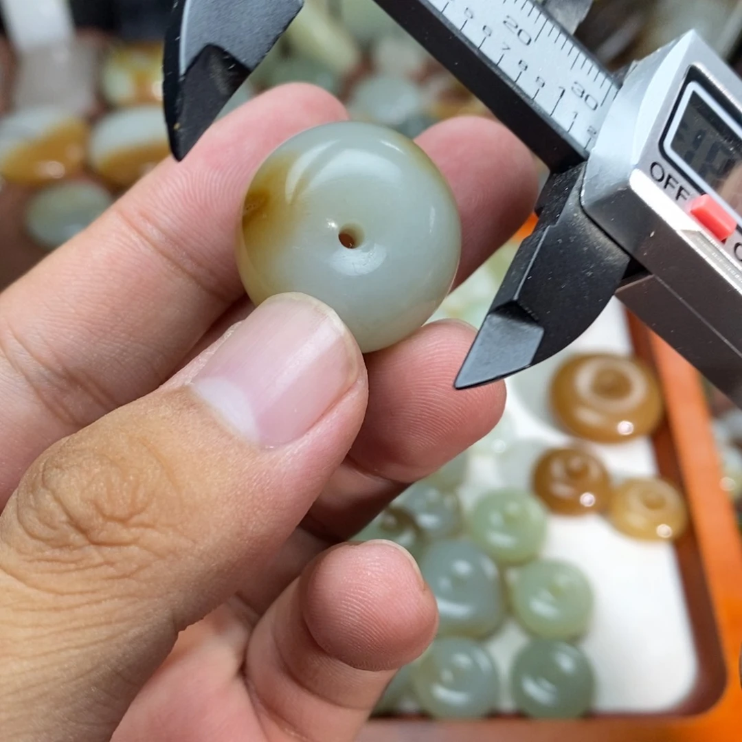 和田玉未镶嵌吊坠(不含链)