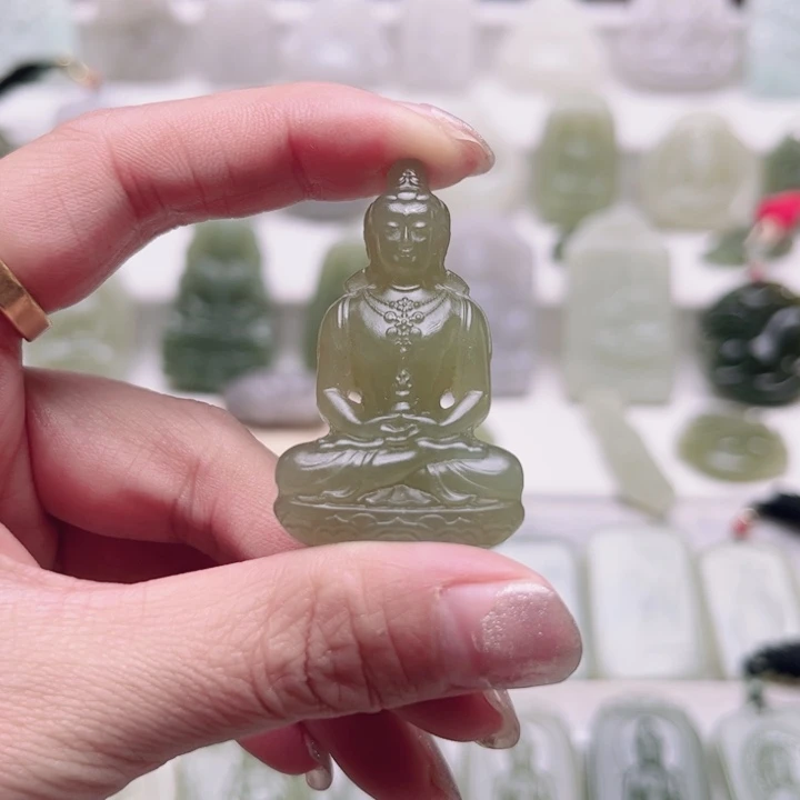 和田玉未镶嵌颈饰