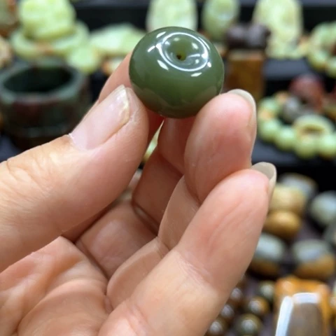 岫岩河磨玉（透闪石质玉）未镶嵌颈饰