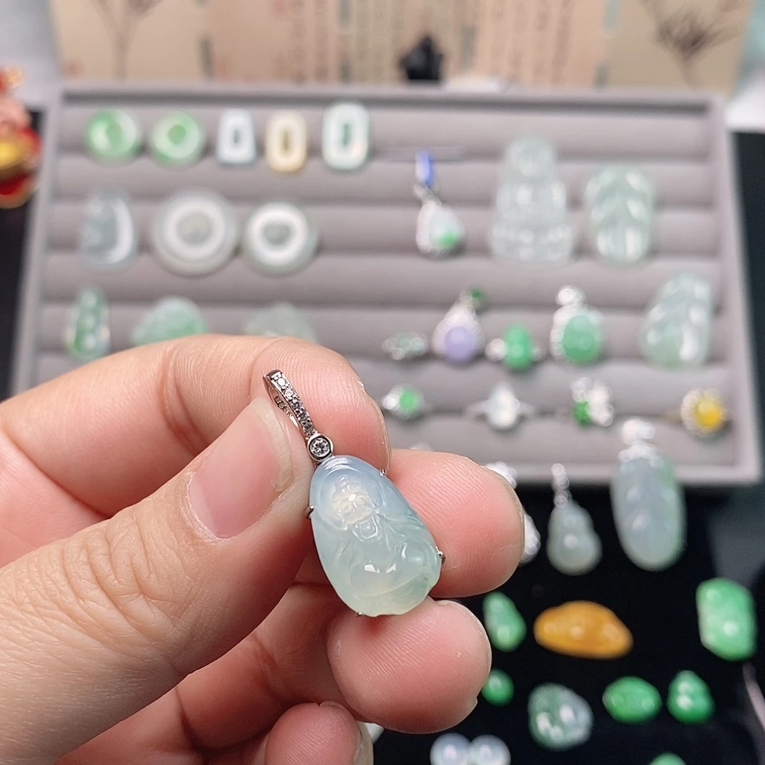 翡翠银S925镶嵌颈饰宝宝佛