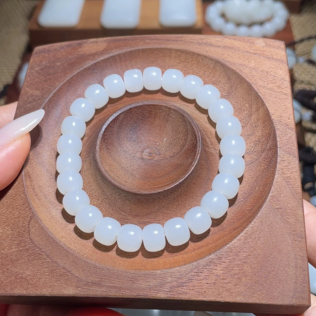 未镶嵌手链和田玉卡8