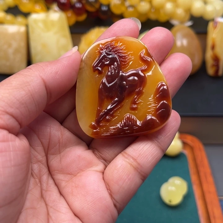 琥珀未镶嵌珠宝奇石M208号