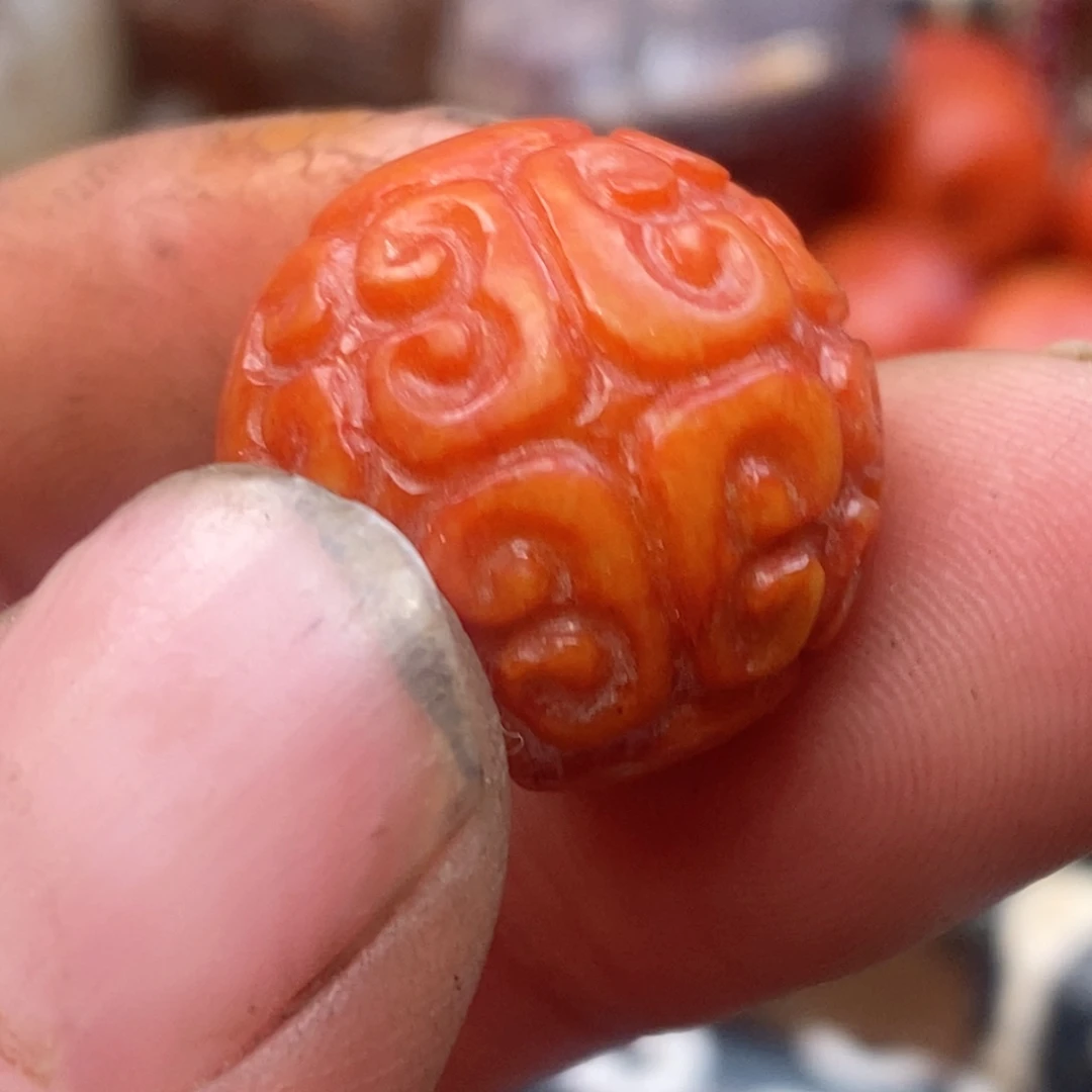 DIY琉璃珠子的颜色也很漂亮