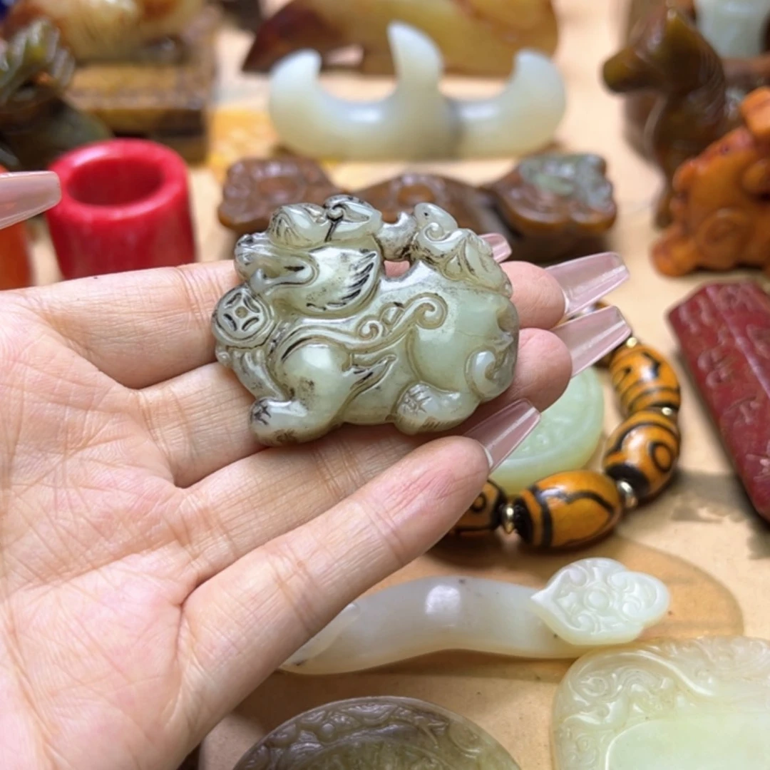 【闪购商品】蛇纹石玉颈饰未镶嵌