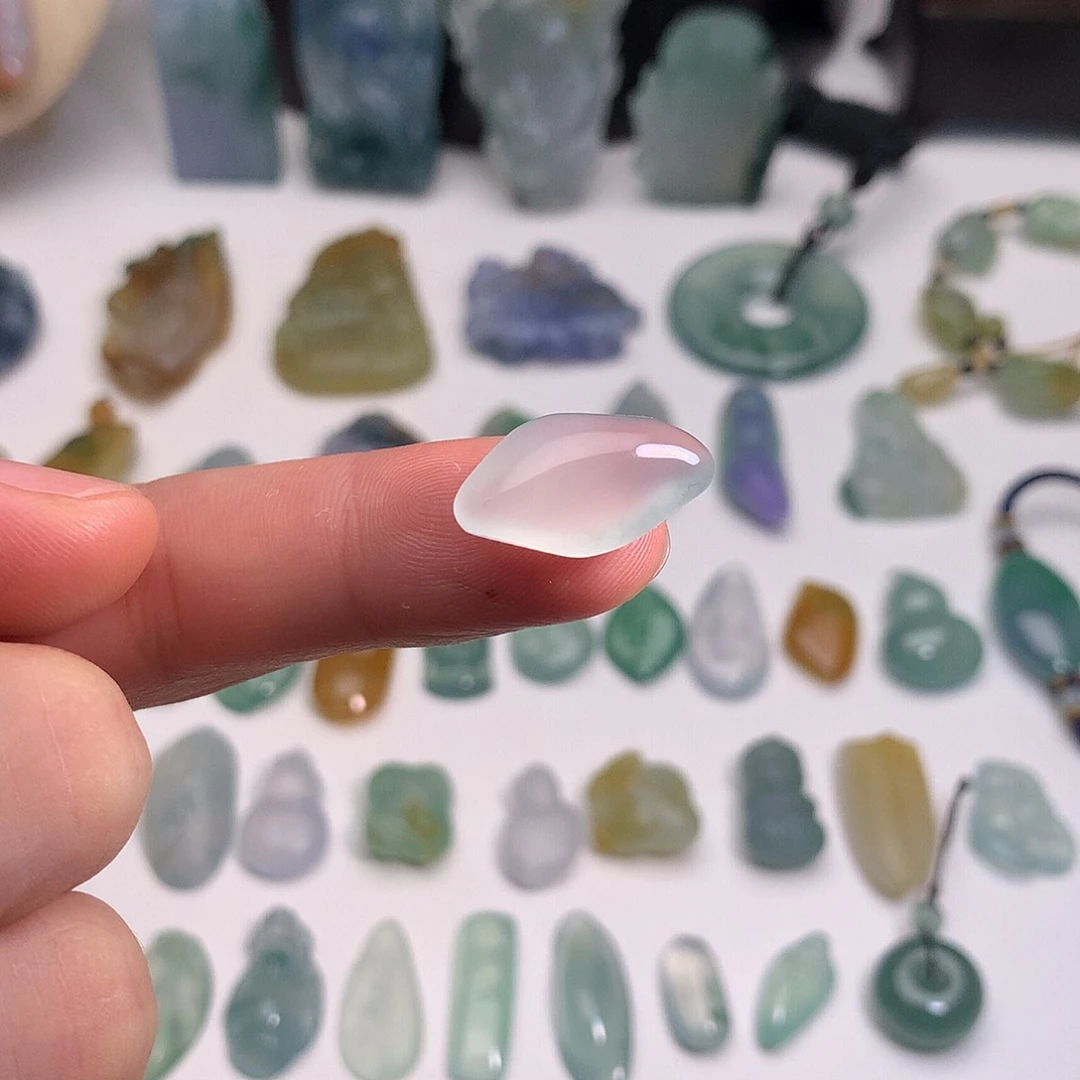 定制翡翠未镶嵌随型