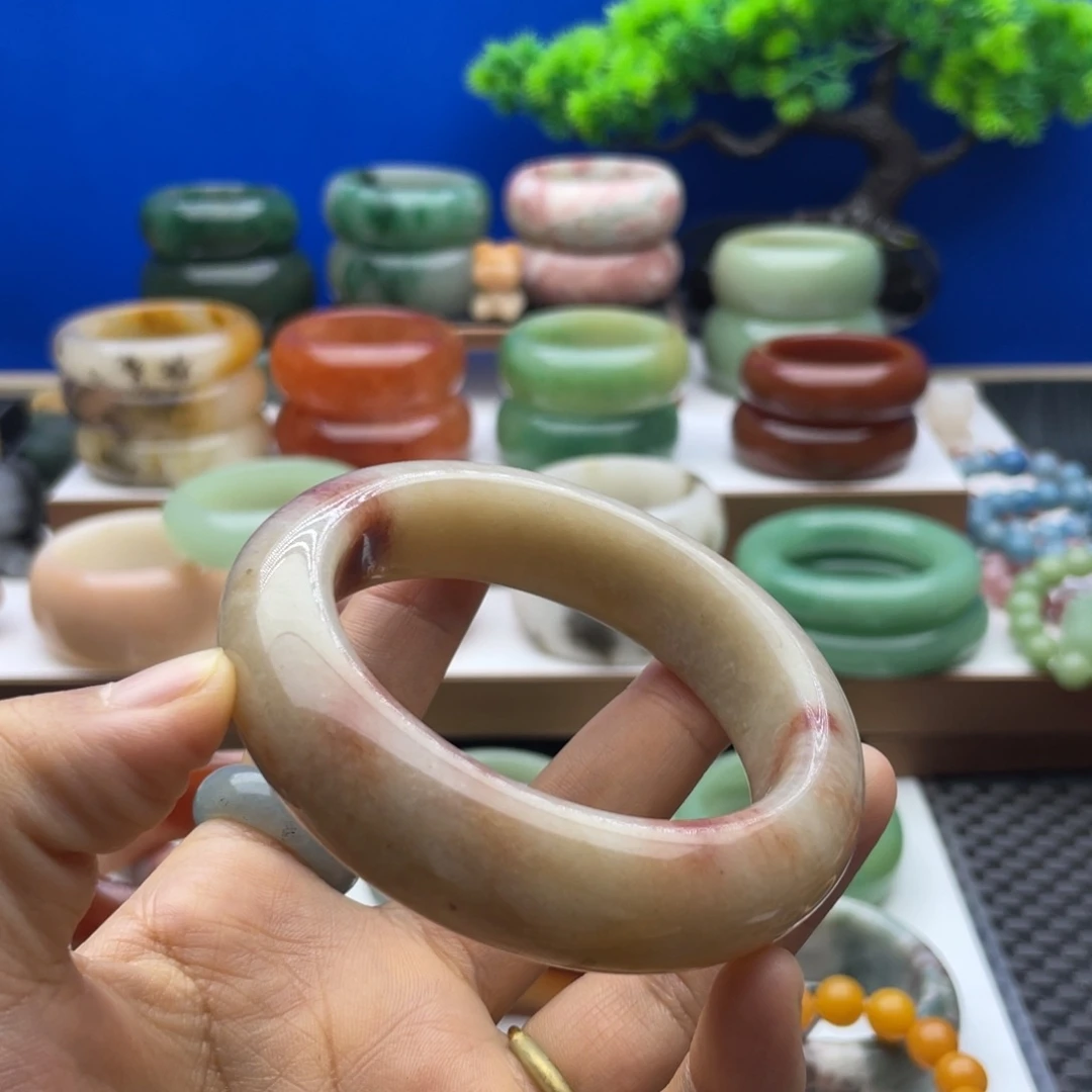 石英质玉未镶嵌手镯