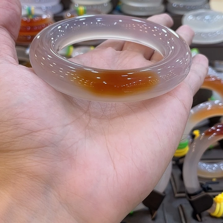 玛瑙/玉髓手镯未镶嵌