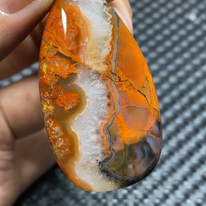 玛瑙/玉髓颈饰未镶嵌红**茶