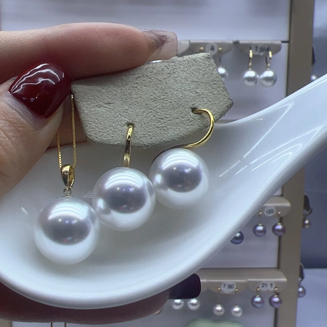 淡水珍珠吊坠(赠链)18K金镶嵌