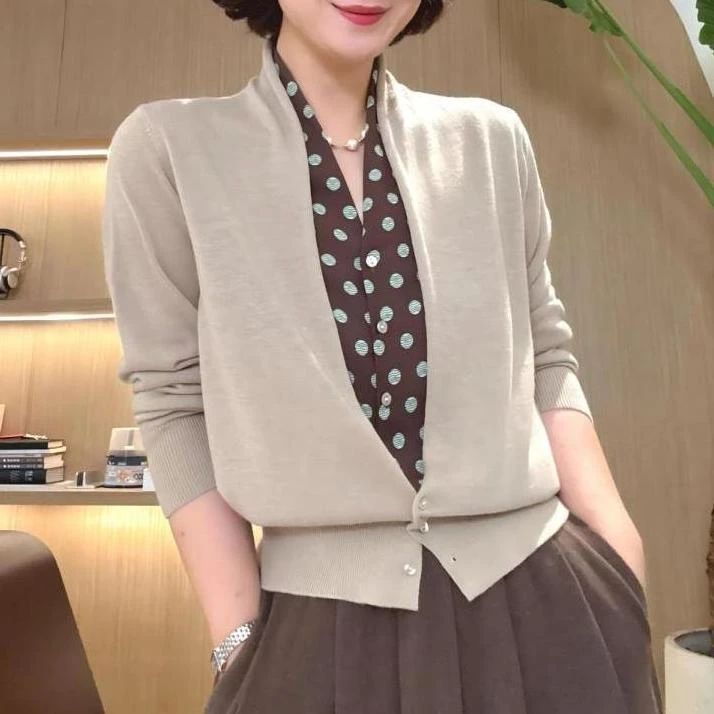 2025秋季新款气质显瘦遮肉妈妈小衫波点拼接假两件衬衫上衣高级感