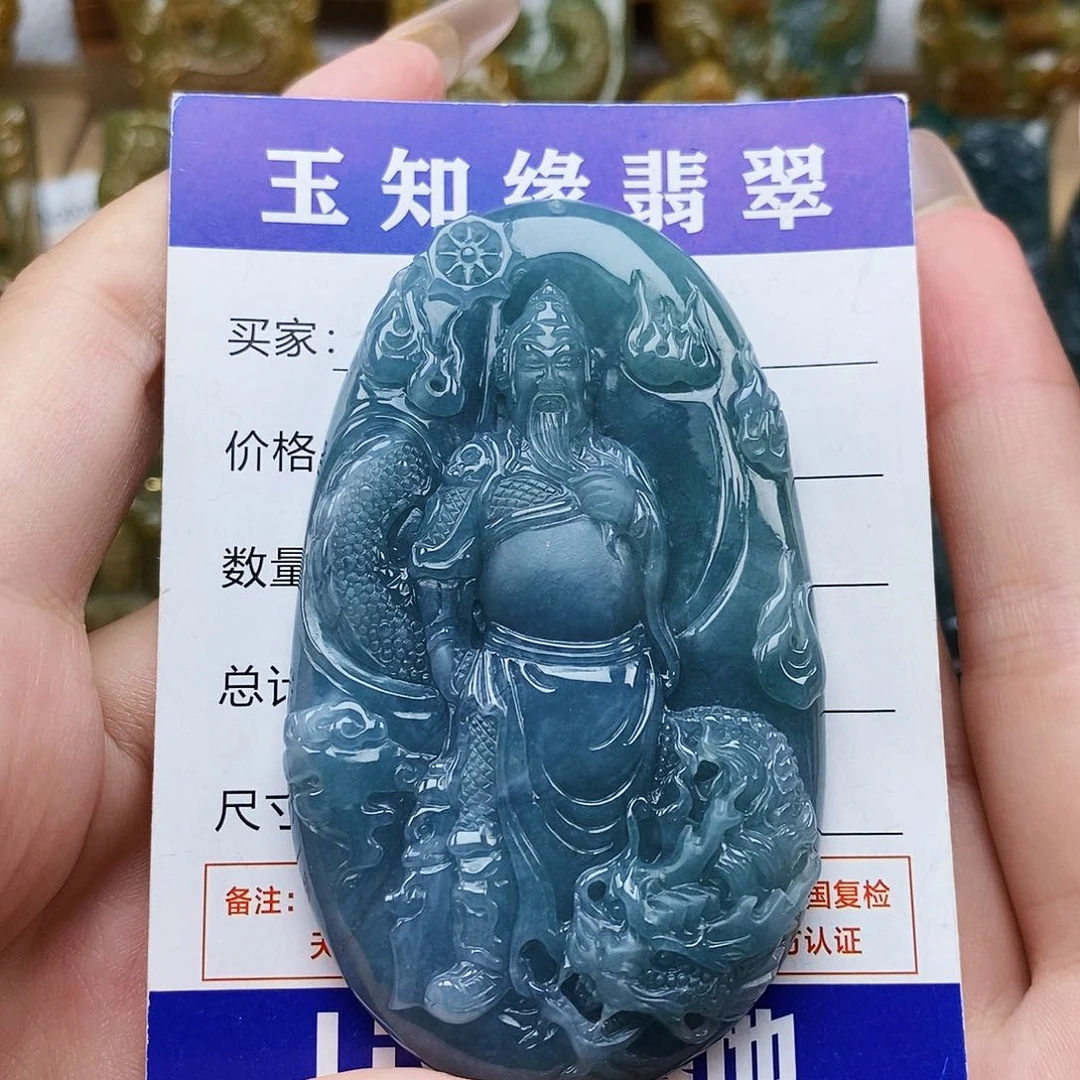 翡翠未镶嵌颈饰关公