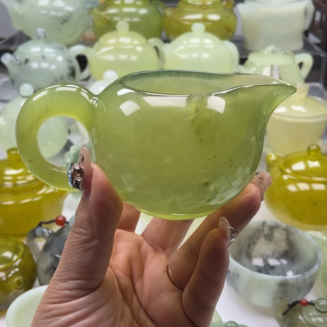 蛇纹石玉未镶嵌公道杯