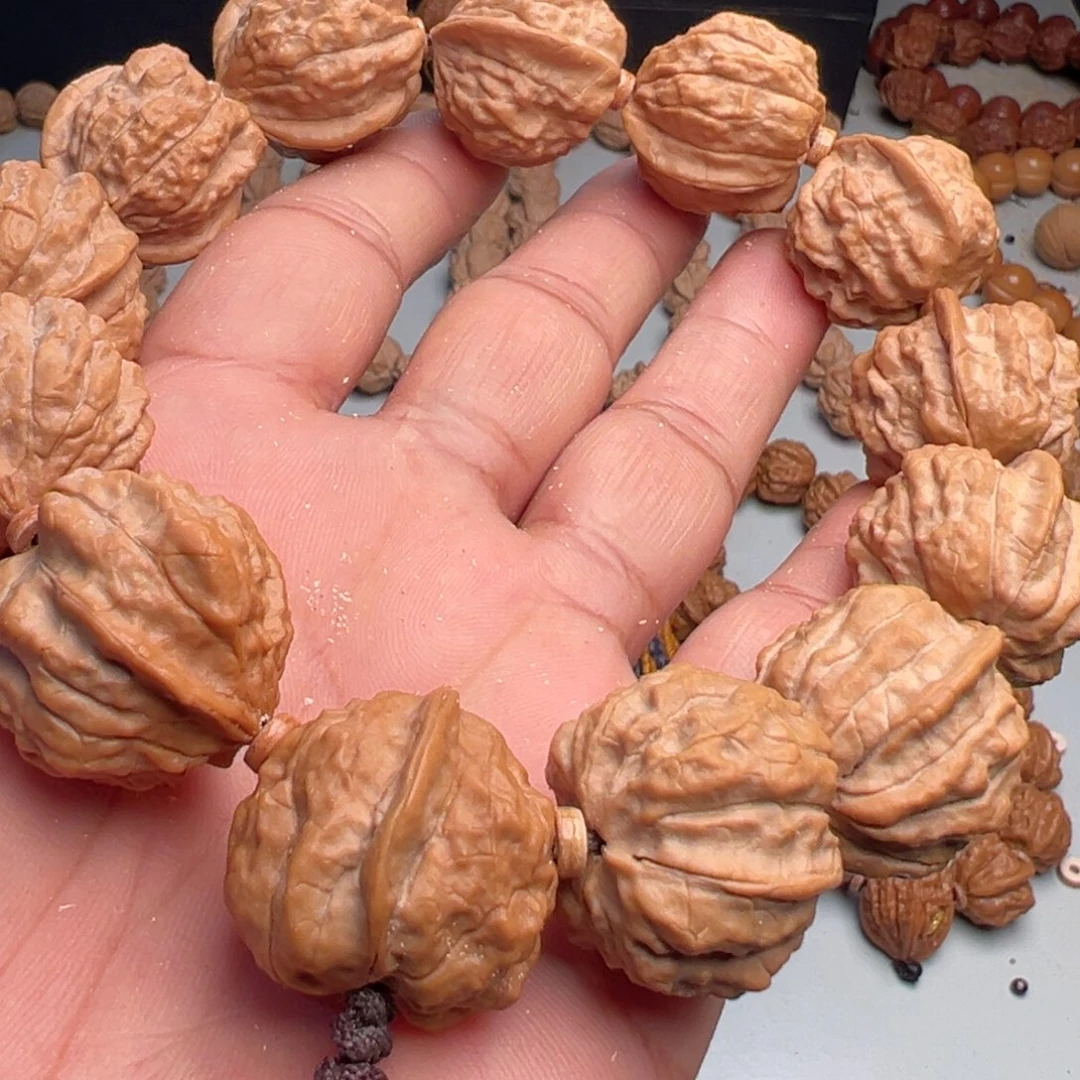 吊坠猴头核桃金蟾24太空舱