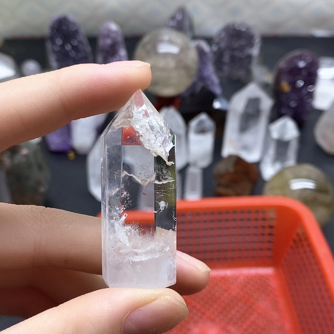 未镶嵌颈饰水晶23