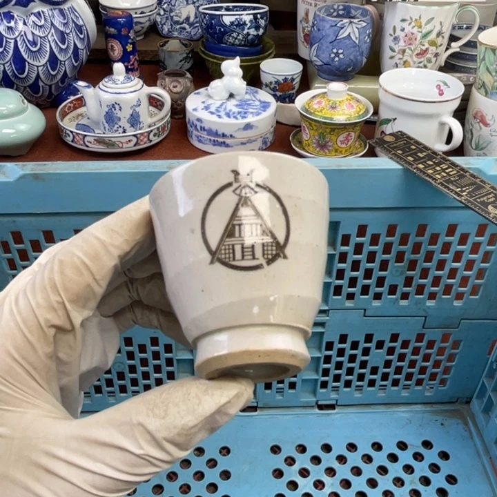 他家瓷器真美…开播了