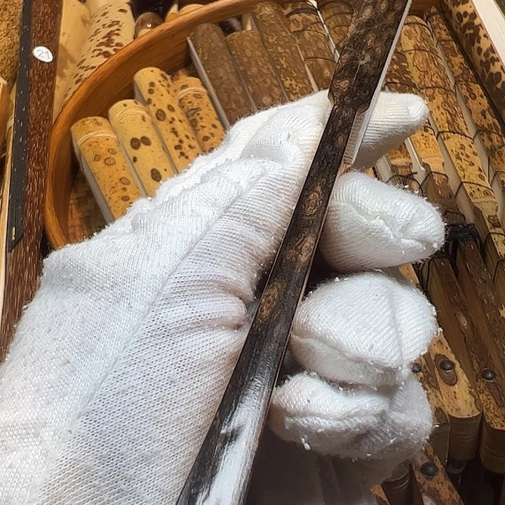 小***贝扇子8寸梅鹿竹折扇一把