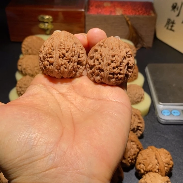 文玩核桃吊坠野核38