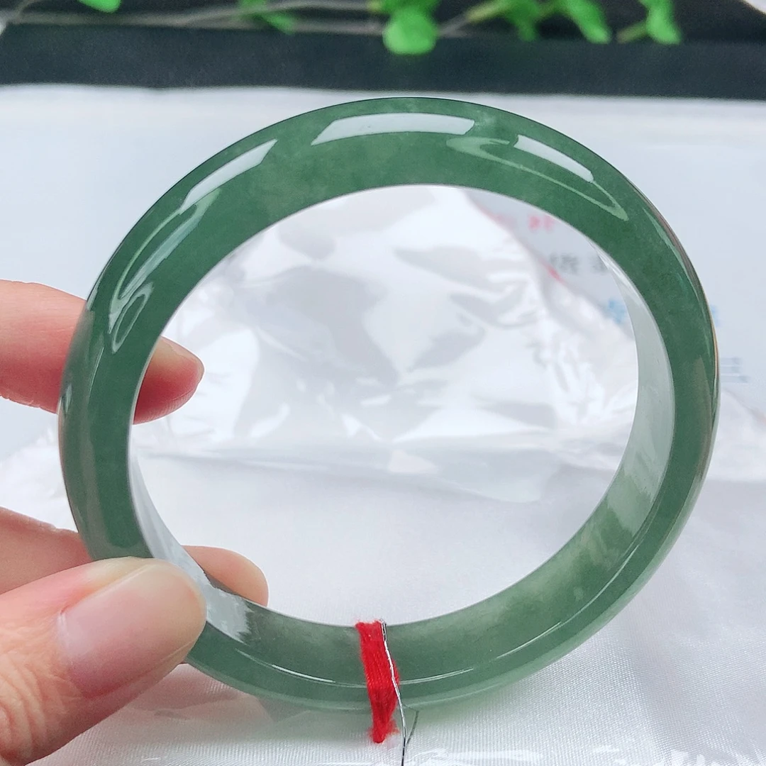 翡翠未镶嵌手镯63圈