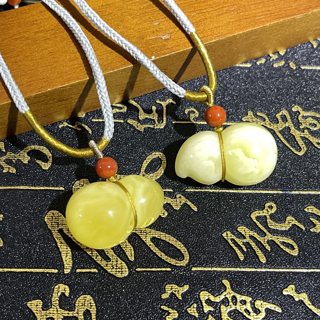 【景旺】31mm+蜜蜡葫芦锁骨链@多样性只发其中一件