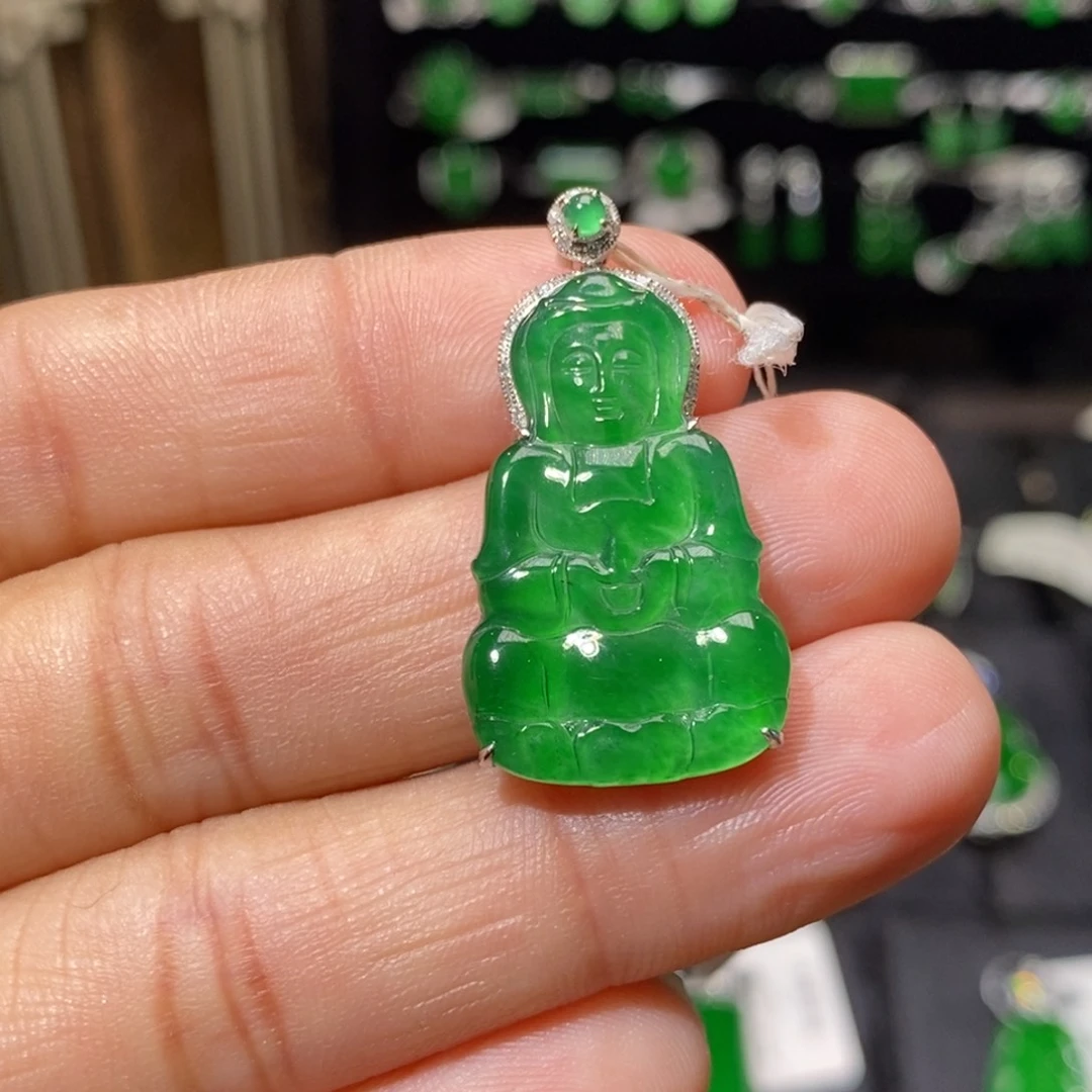 颈饰18K金镶嵌翡翠观音吊坠