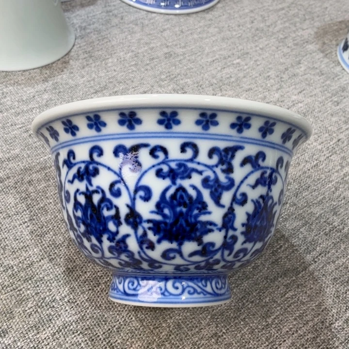 仿明永乐缠枝莲压手杯