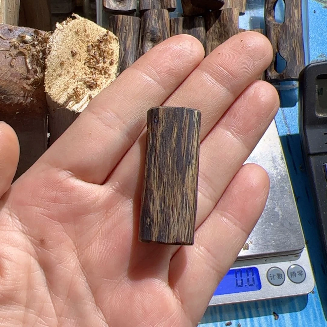 沉香吊坠白棋素牌4.2克