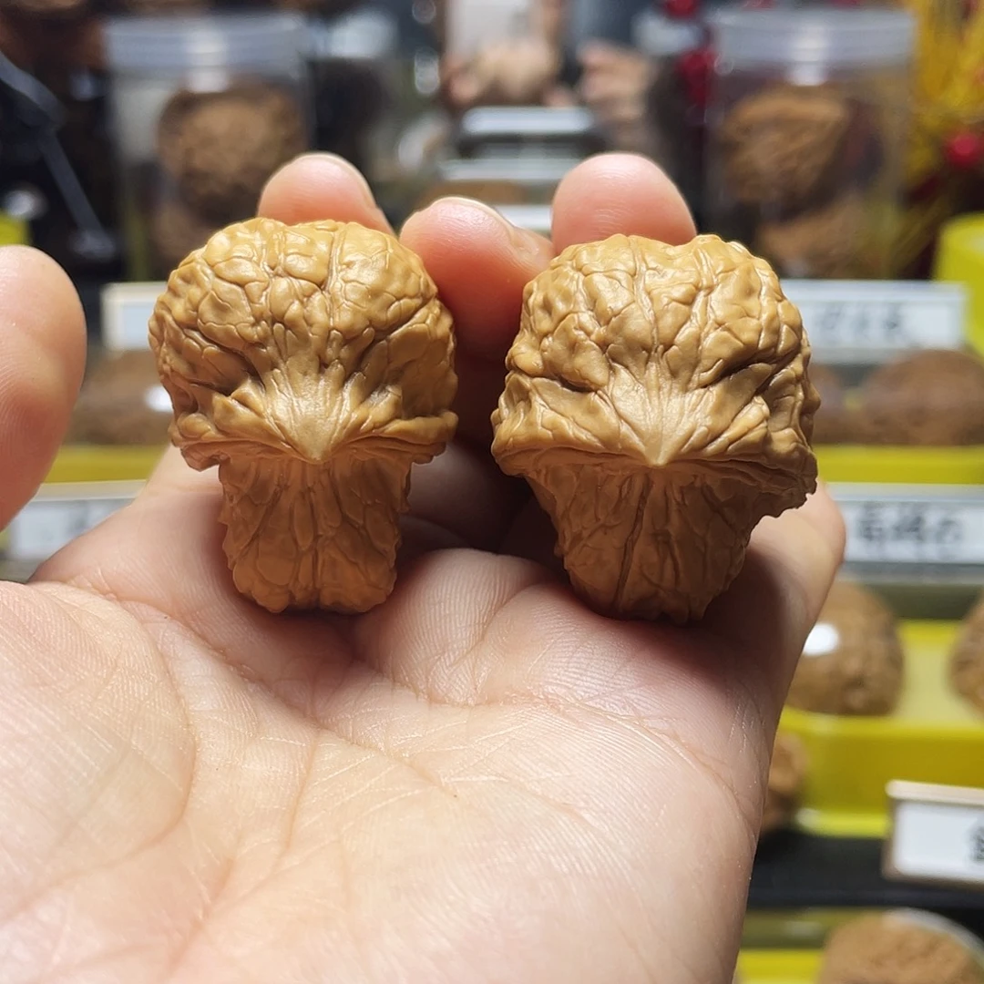 文玩核桃吊坠异形蛇
