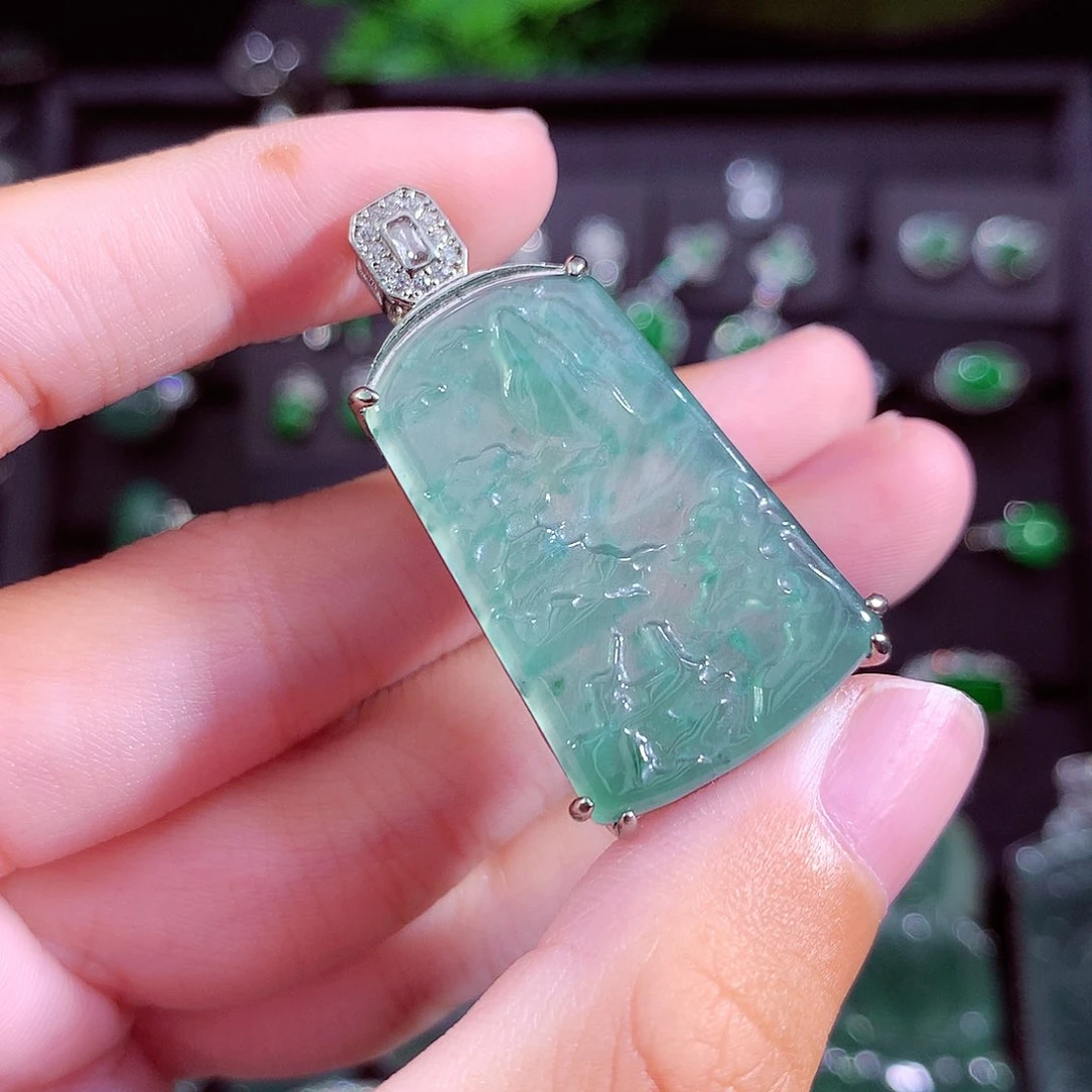 颈饰未镶嵌翡翠天然
