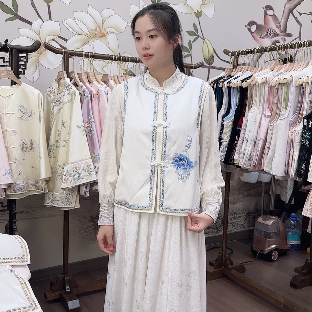 知***一真丝真丝绣花棉马甲