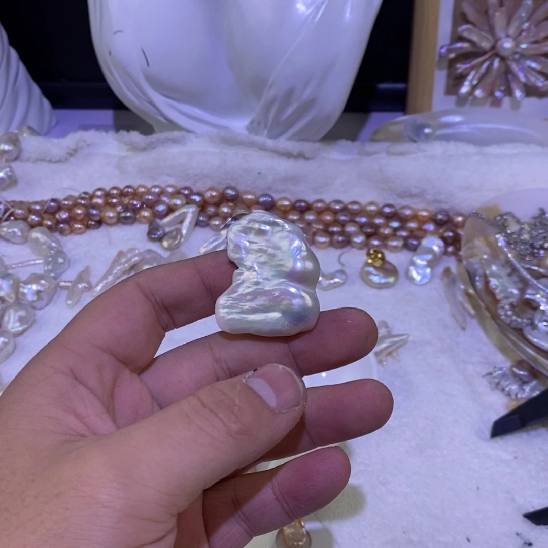 皮***力淡水珍珠颈饰未镶嵌