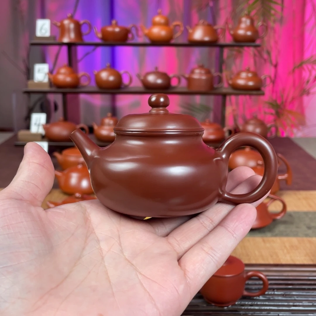 ****茶壶紫砂黑金刚容天