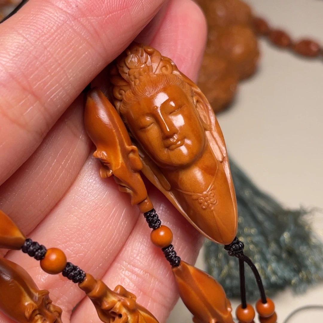 浮***年橄榄石与宝石都具有不同性质