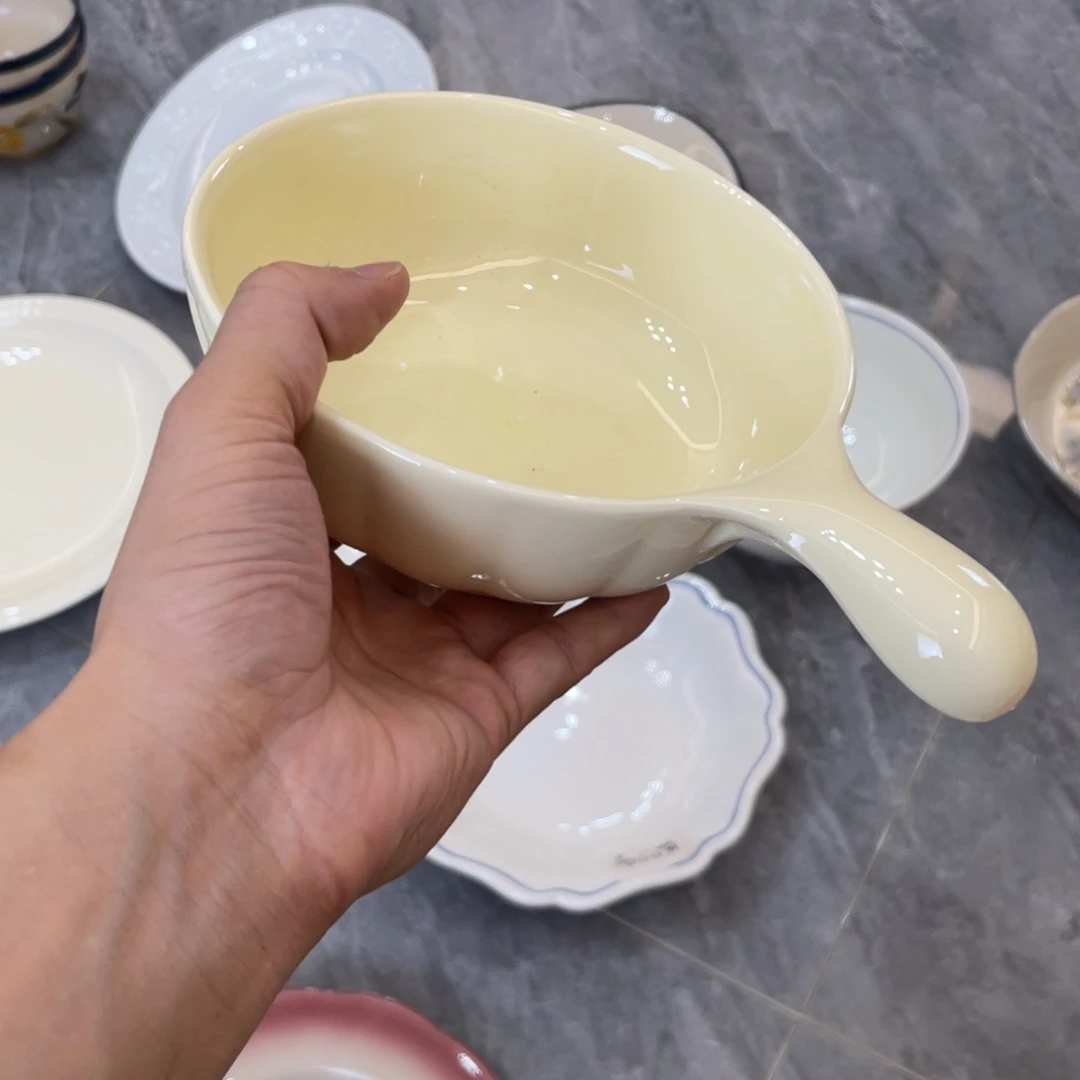 陶瓷微瑕餐具介意勿拍，满18飞！