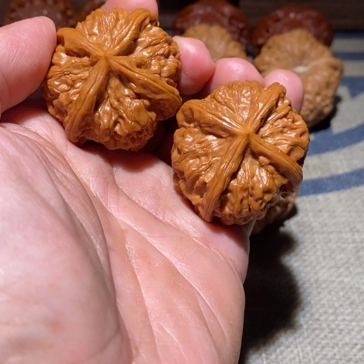 嚯***嚯把件文玩核桃核桃