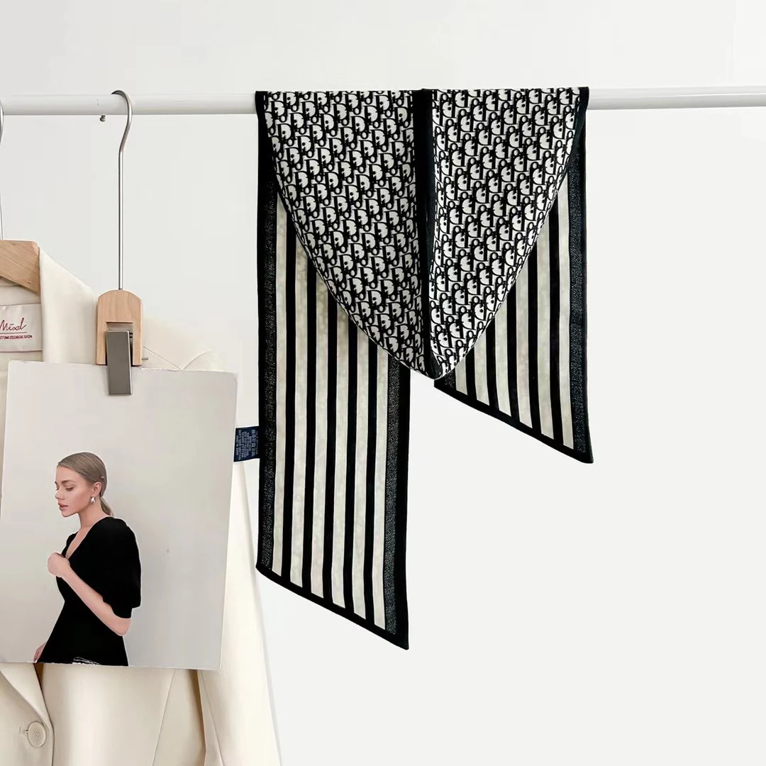 丝纡--黑白字母   双面色丝毛飘带披肩围巾