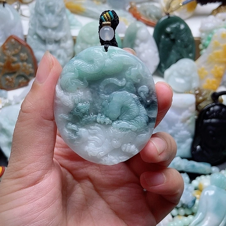 翡翠未镶嵌吊坠(不含链)1