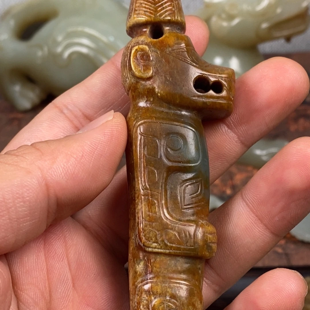 用***达非常精美得脖挂件